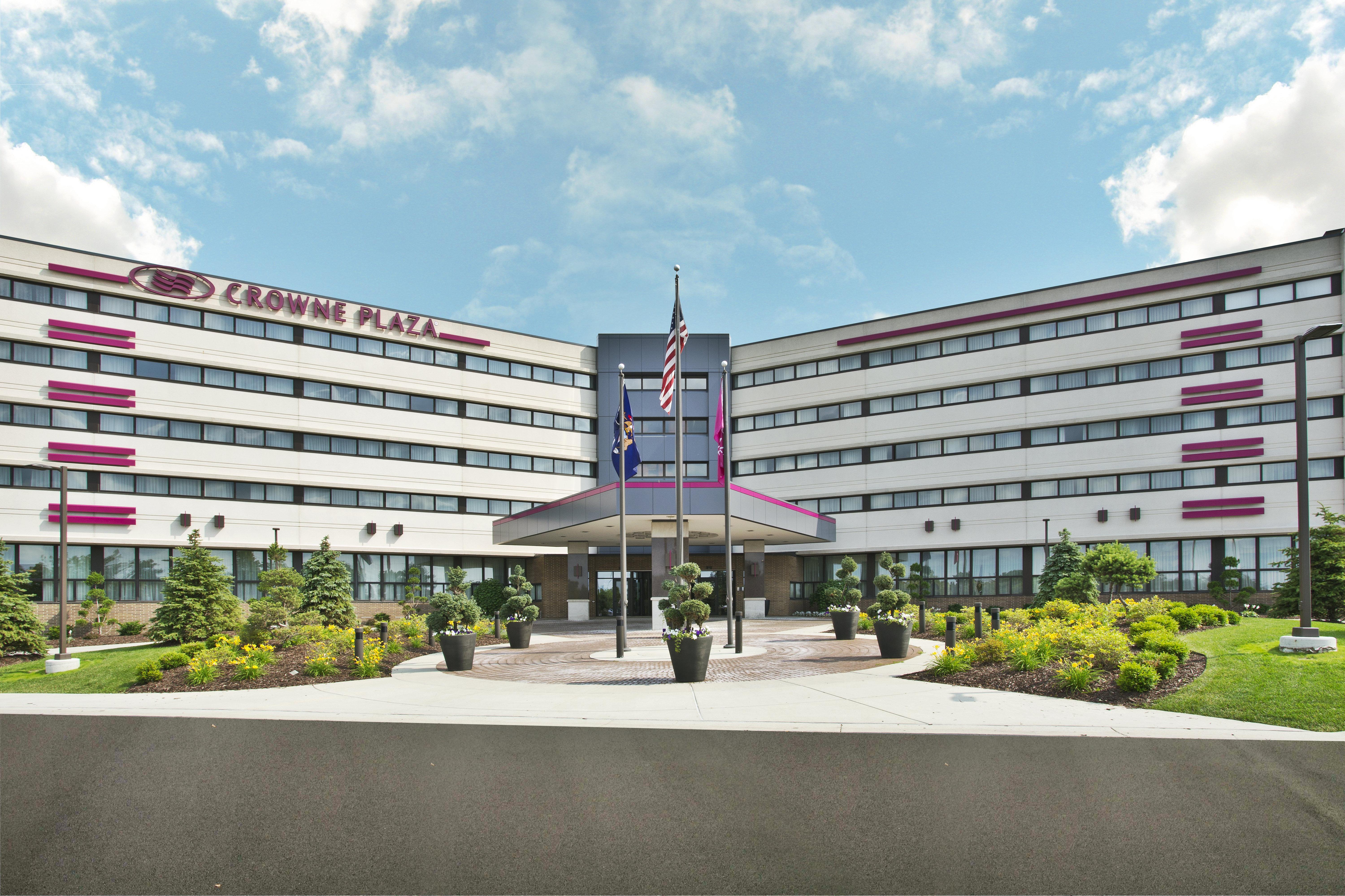 Crowne Plaza Lansing By Ihg Hotel Exterior foto