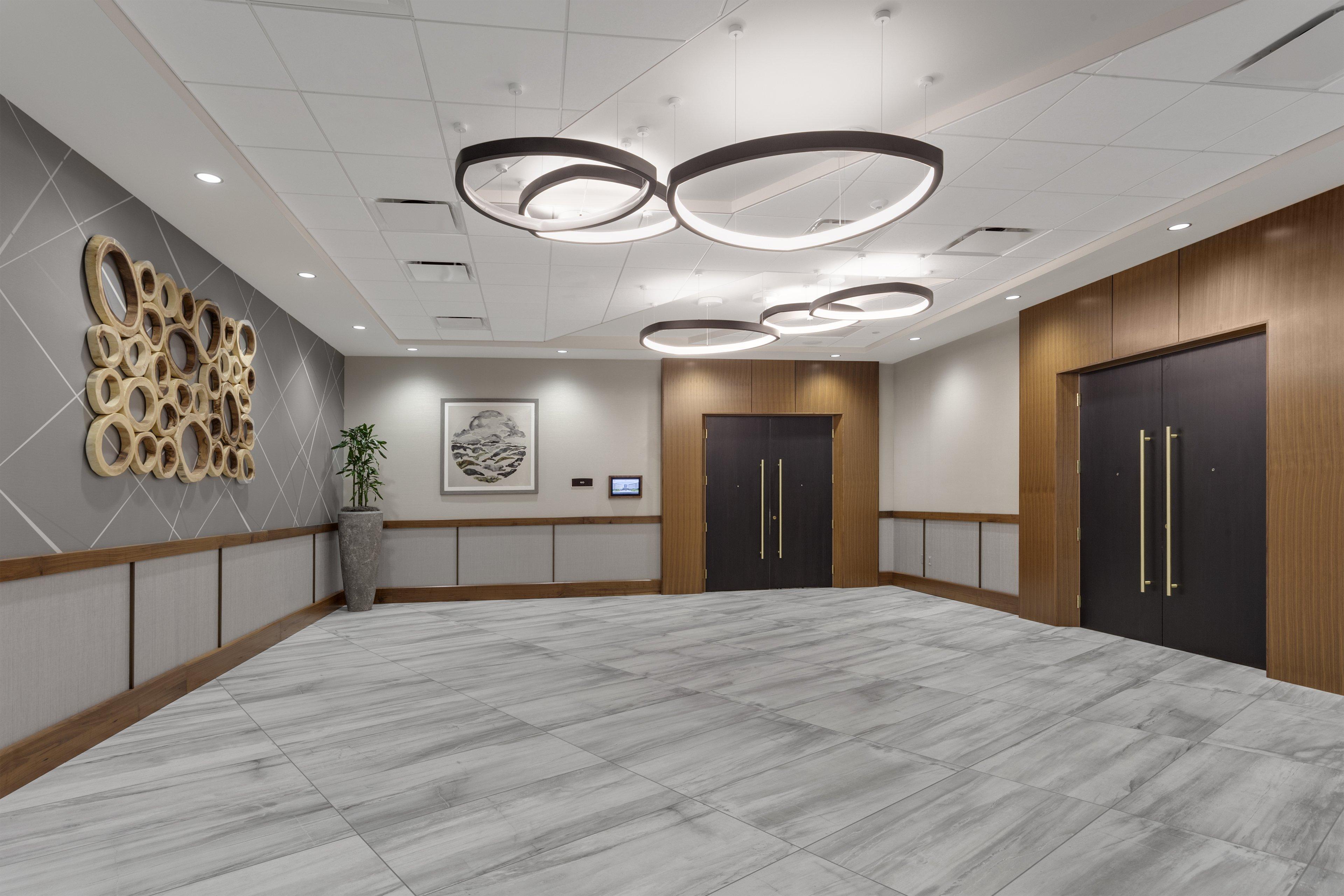 Crowne Plaza Lansing By Ihg Hotel Exterior foto