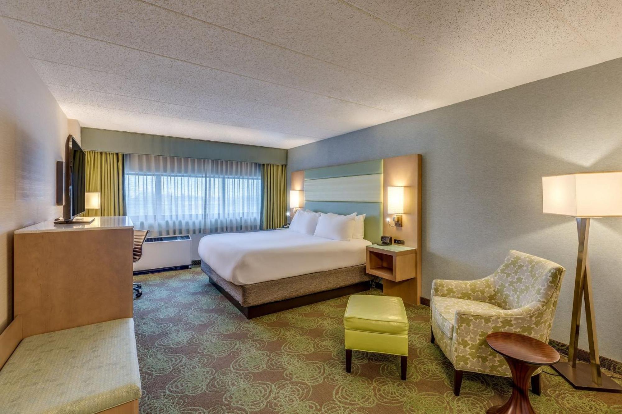 Crowne Plaza Lansing By Ihg Hotel Exterior foto